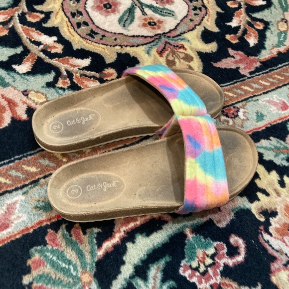 Rainbow slide sandals size 2 big girls - Picture 2 of 3